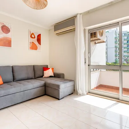 アパート Comfy 3 Bdr Flat With Pool & Balcony By Lovelystay