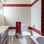 Comfy 3 Bdr Flat With Pool & Balcony By Lovelystay * פורטימאו