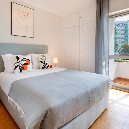 Appartement Comfy 3 Bdr Flat With Pool & Balcony By Lovelystay Portimão
