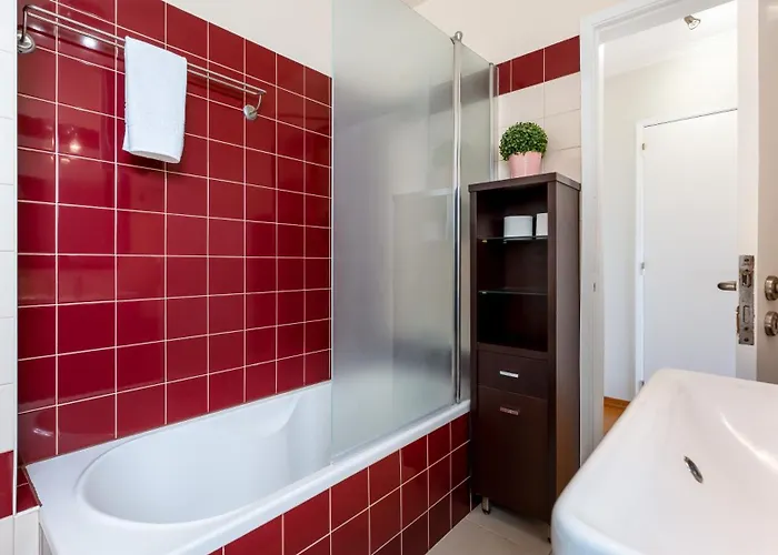 Comfy 3 Bdr Flat With Pool & Balcony By Lovelystay Appartamento Portimão