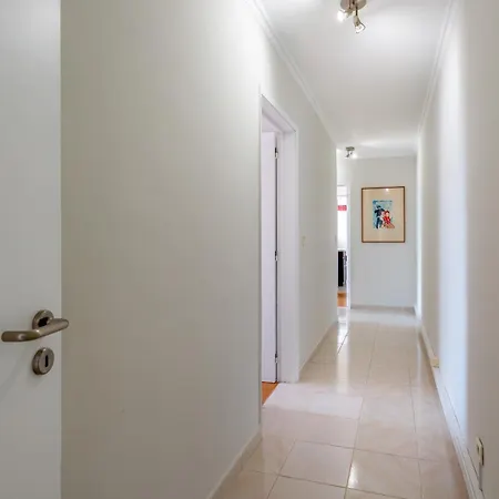 Comfy 3 Bdr Flat With Pool & Balcony By Lovelystay Daire *