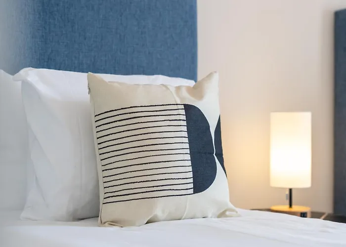 Comfy 3 Bdr Flat With Pool & Balcony By Lovelystay Apartamento Portimão